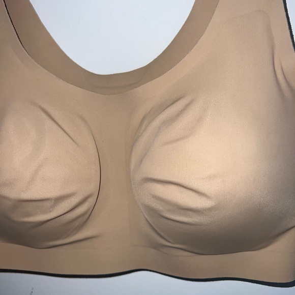 Seamless Tan Bra - Picture 4 of 11